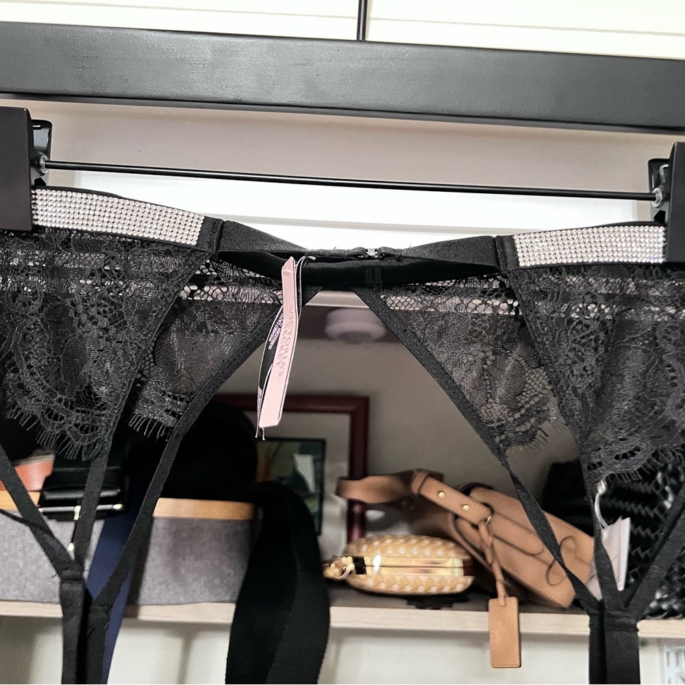Victoria’s Secret Lace & Rhinestone Garter - Picture 3 of 9
